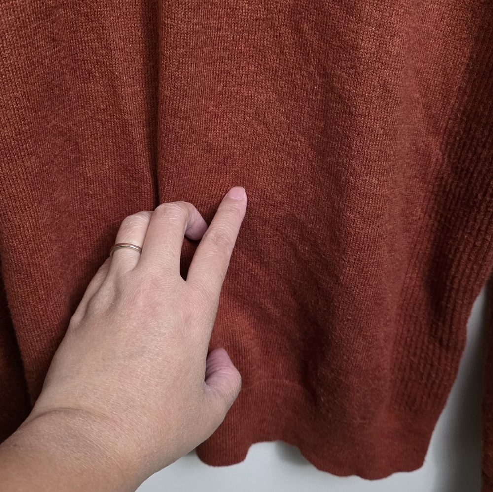 Marc Anthony Mens Rust Cotton Cashmere Blend Soft Knit V-Neck Pull Over Sweater - Picture 12 of 14